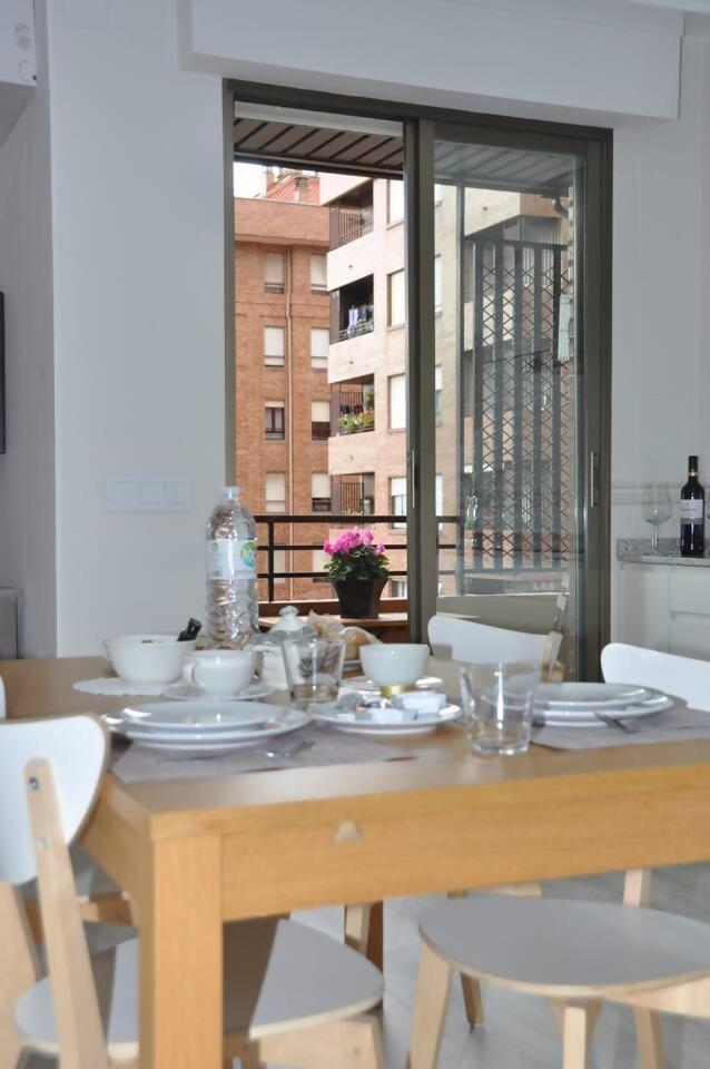 Apartamento La Estambrera II con Wifi y Aire Acondicionado Logroño Exterior foto